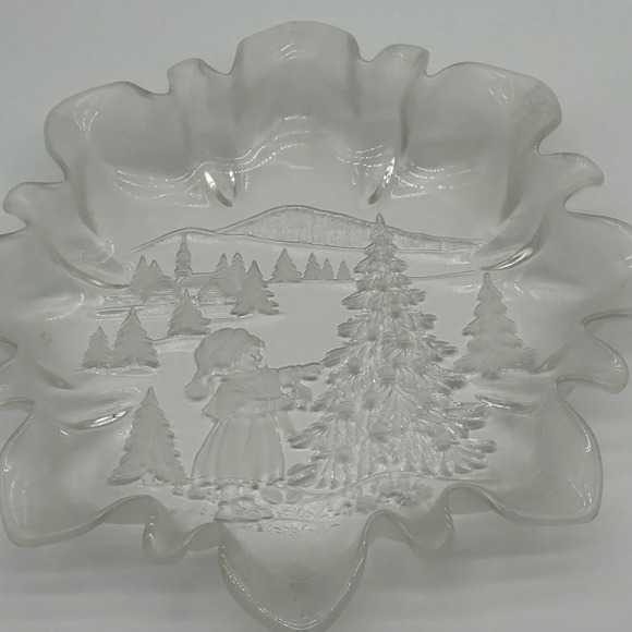 Mikasa Frosted Crystal Dish Girl Decorating Christmas Tree 9" Vintage Xmas - Picture 4 of 5